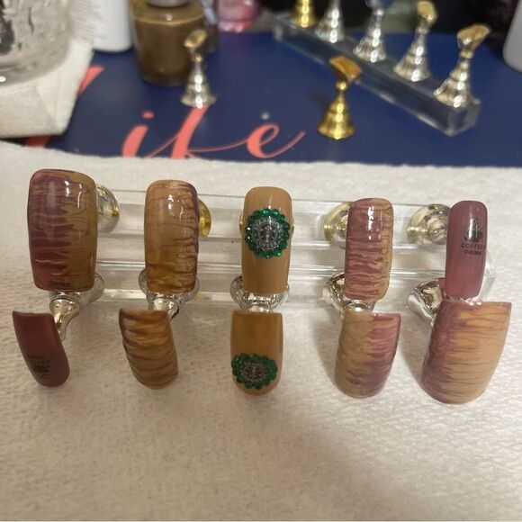 Coffee shop gel pressons - Picture 7 of 10